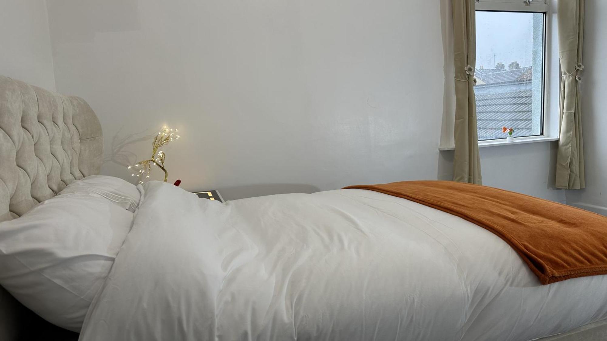 Large Double Room In Portsmouth - Mayhall Rd מראה חיצוני תמונה